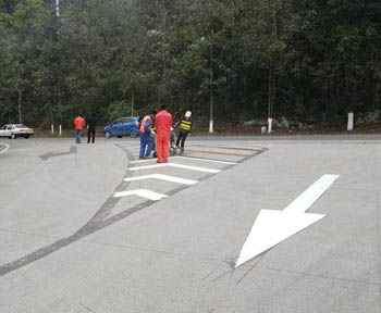 苏州道路划线价格怎么算_高速划线多少钱一米?